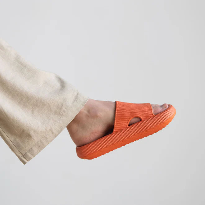 Cloudies™ – Les claquettes super moelleuses