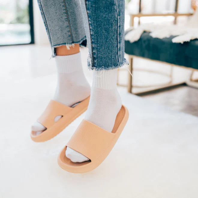 Cloudies™ – Les claquettes super moelleuses