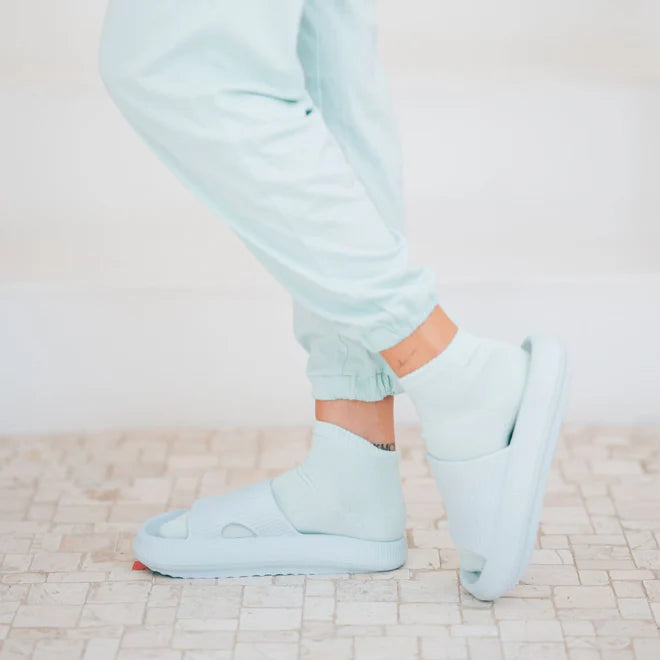 Cloudies™ – Les claquettes super moelleuses