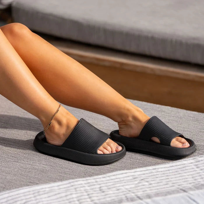 Cloudies™ – Les claquettes super moelleuses